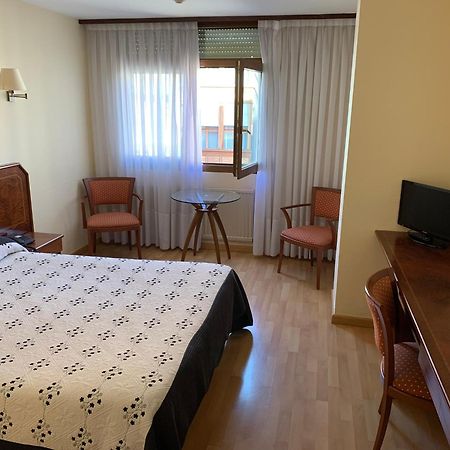 Hotel Unzaga Plaza Éibar Eksteriør bilde