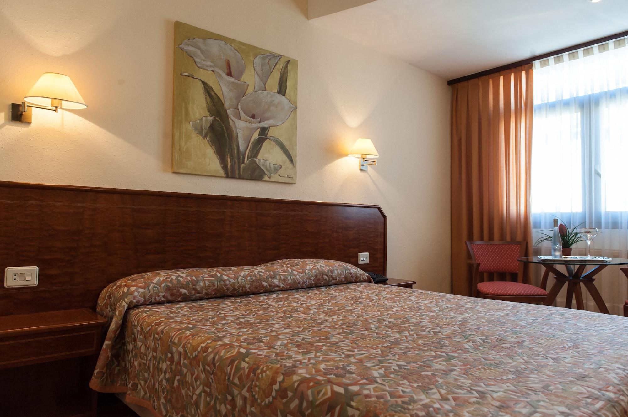 Hotel Unzaga Plaza Éibar Eksteriør bilde