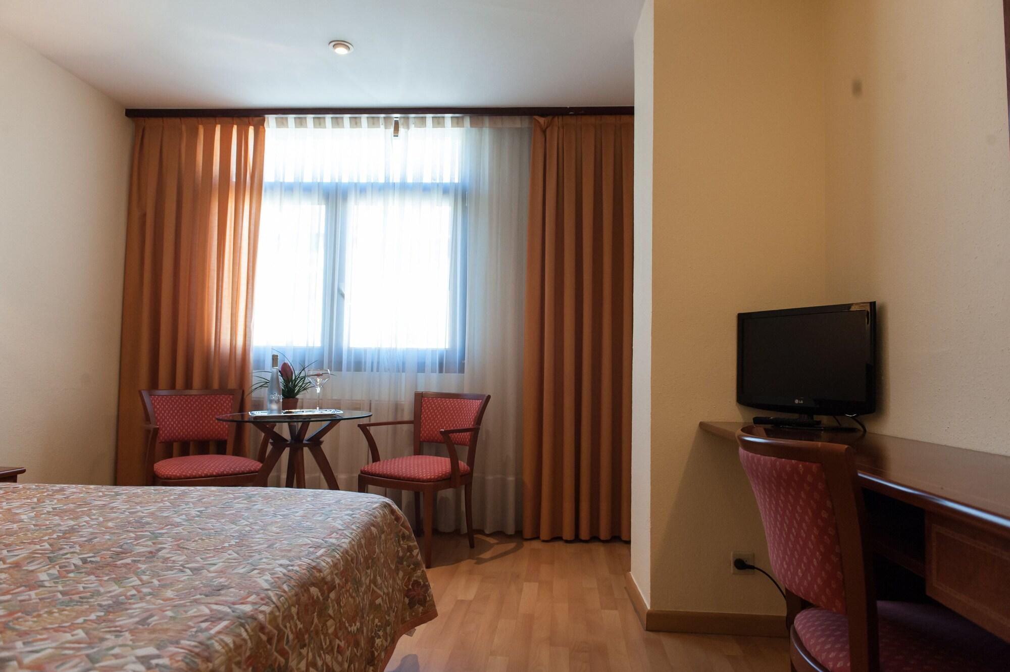 Hotel Unzaga Plaza Éibar Eksteriør bilde