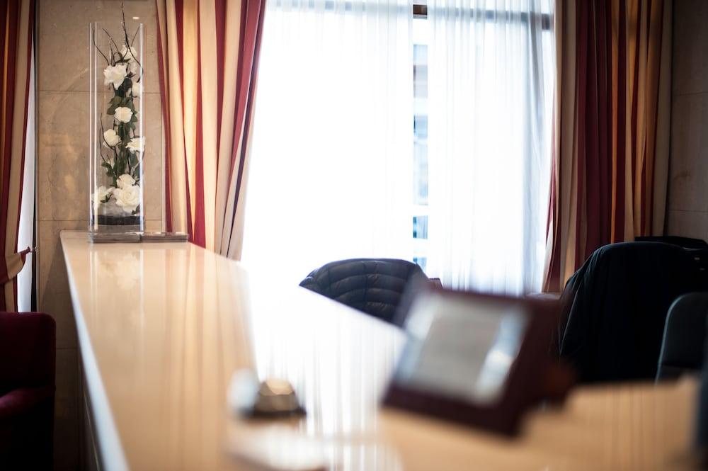 Hotel Unzaga Plaza Éibar Eksteriør bilde