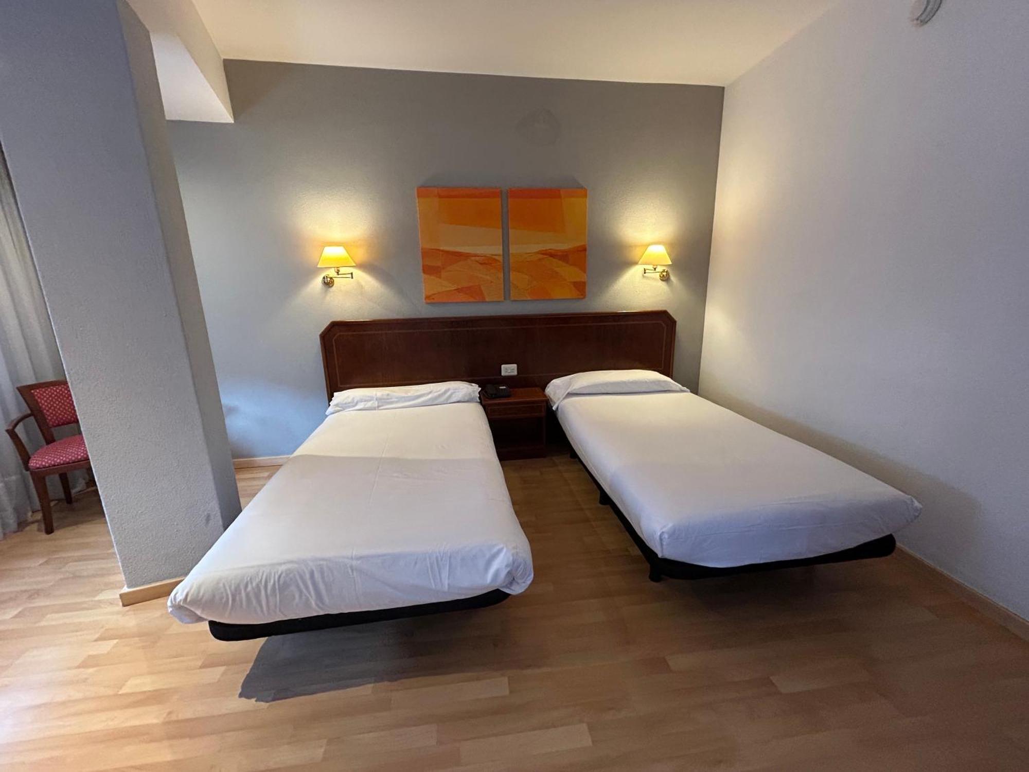 Hotel Unzaga Plaza Éibar Eksteriør bilde