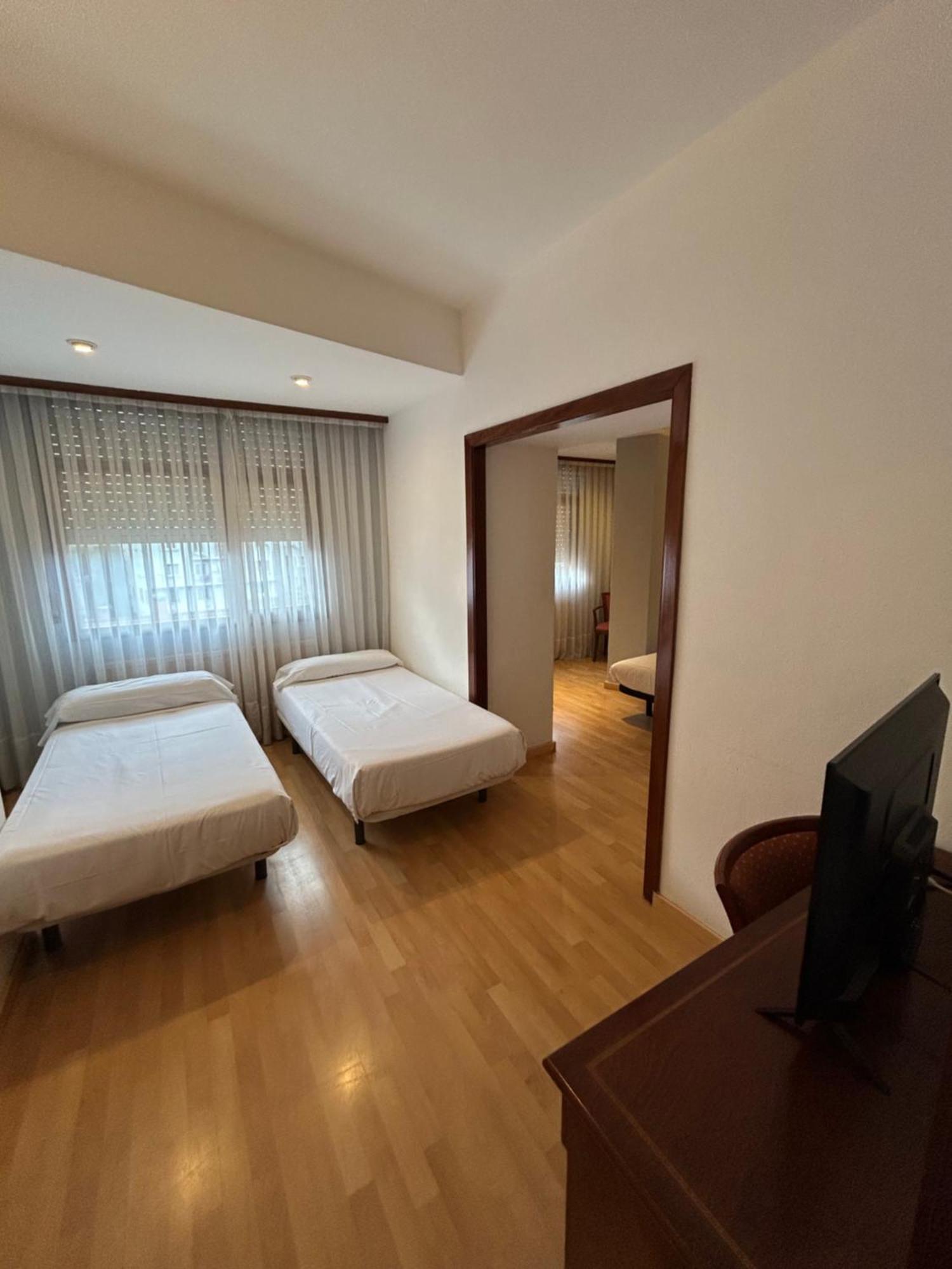 Hotel Unzaga Plaza Éibar Eksteriør bilde